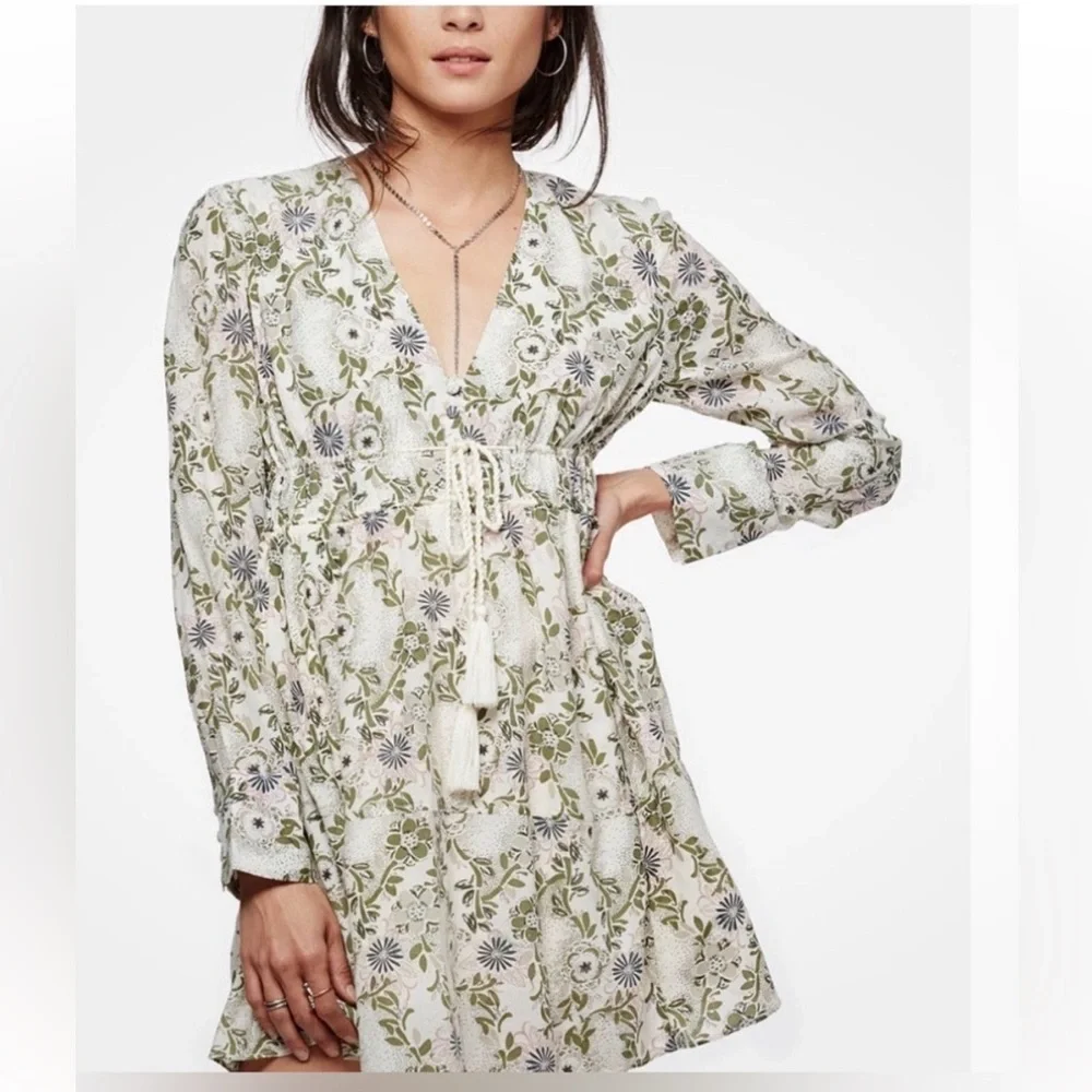 FREE PEOPLE Stealing Fire Mini Dress In Ivory Green Combo floral boho Sz Small
